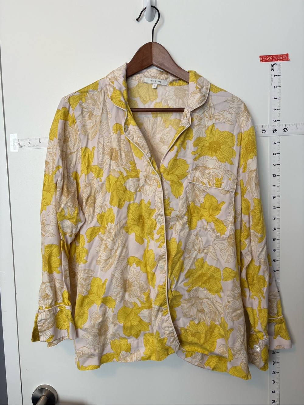 Yellow Pyjama Top Floral Button-Up with piping sz L